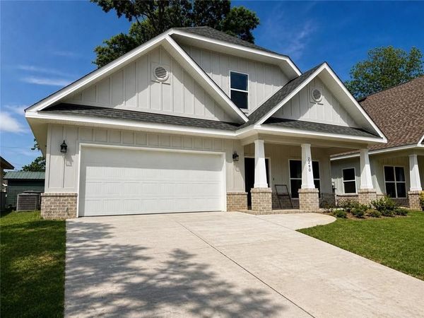 2290 Snowden Place , Mobile, AL 36609