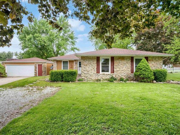 9482 E 100 South Road, Greentown, IN 46936