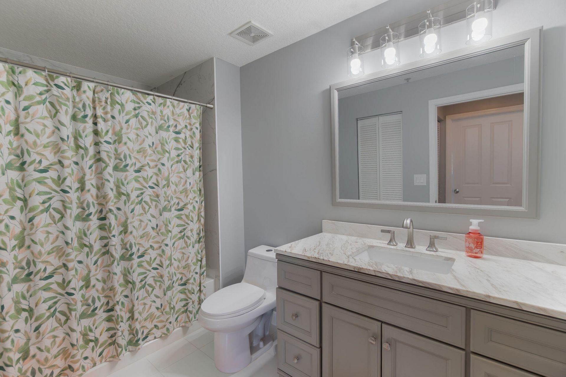 9901 Baywinds Boulevard, Unit 3202, West Palm Beach, FL 33411 Photo