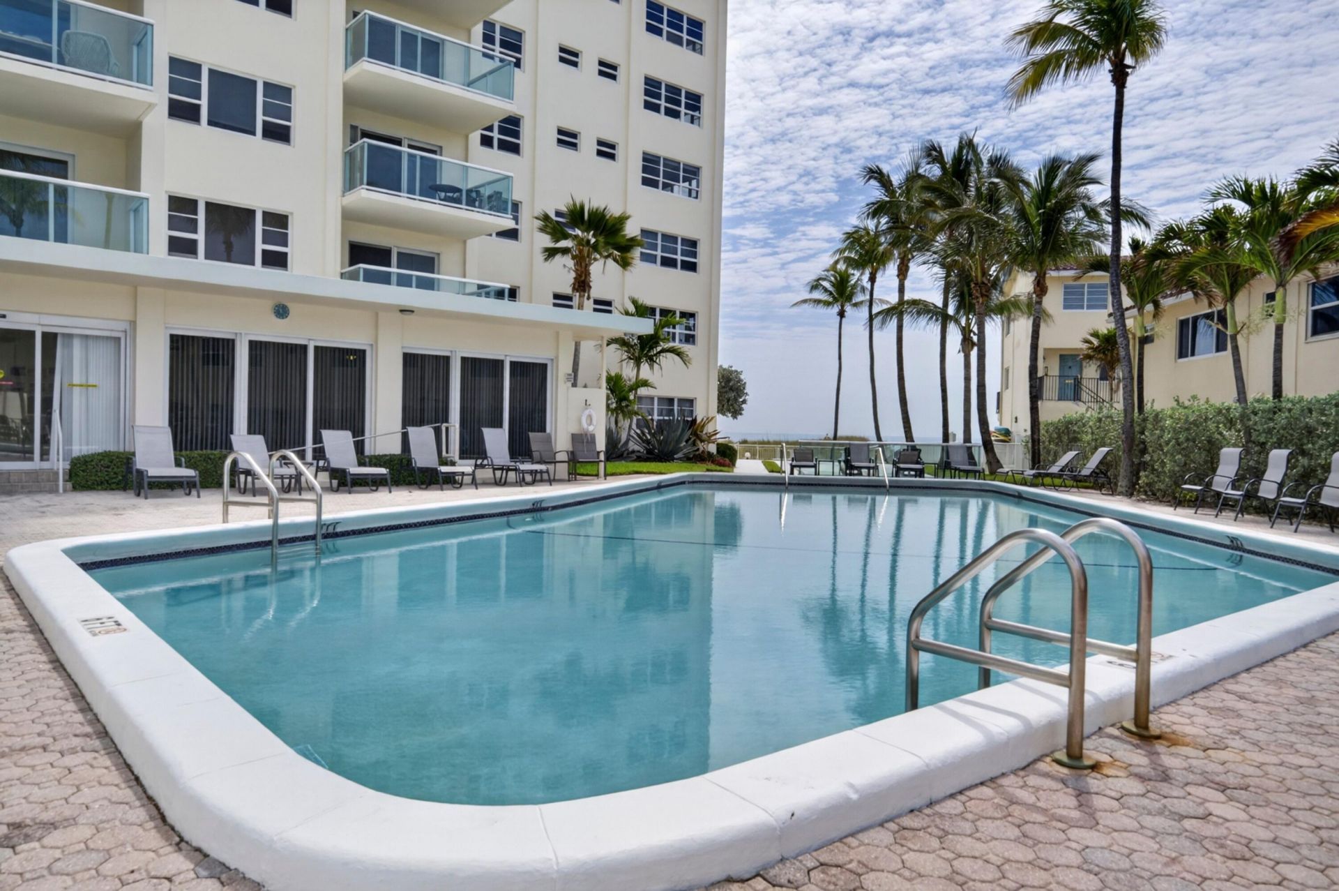6000 N Ocean Boulevard, Unit 2a, Lauderdale by the Sea, FL 33308 Photo