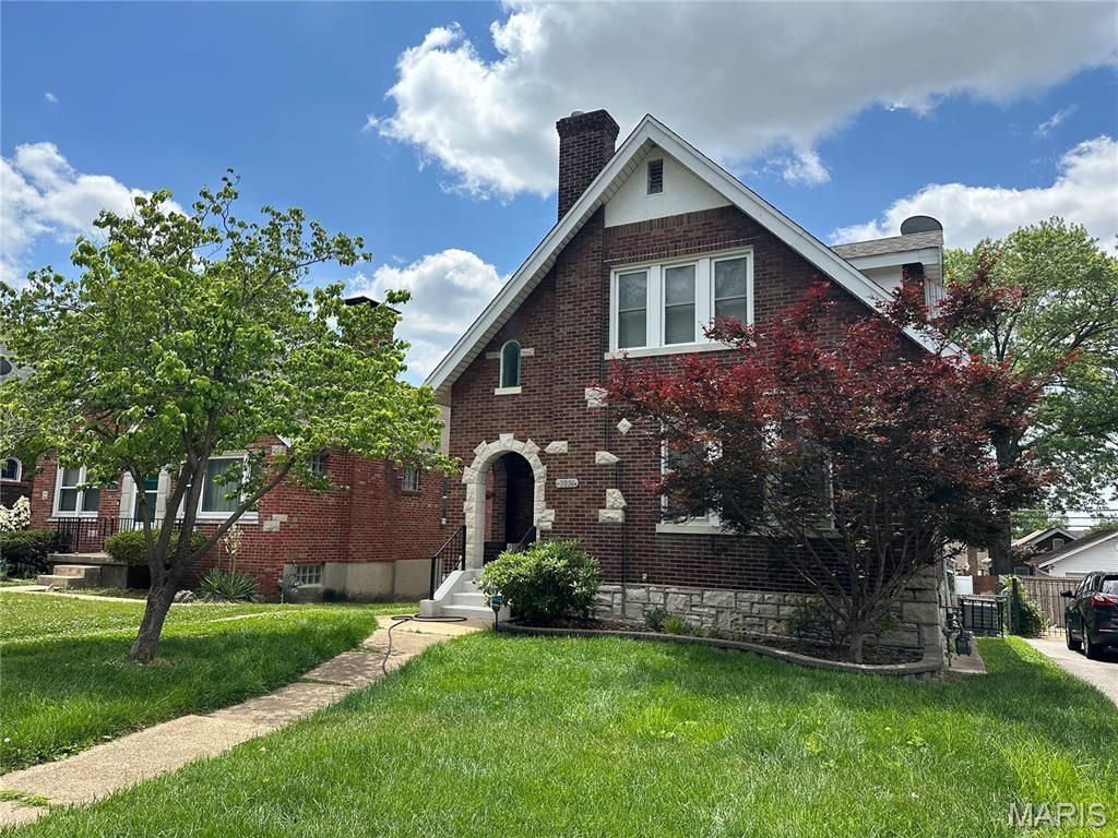 3854 Loughborough Avenue, Saint Louis, MO 63116 Main Photo