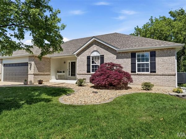1098 Reddington Timbers Drive, St Charles, MO 63304