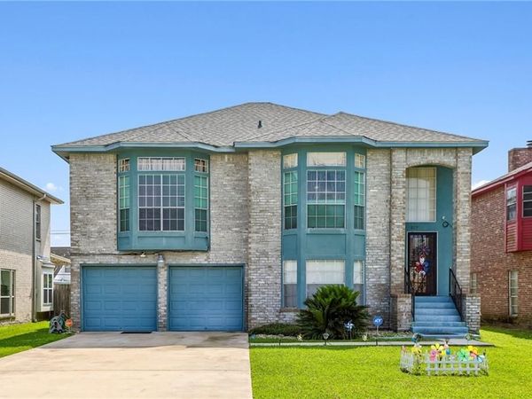 317 SOUTHWOOD Drive , Gretna, LA 70056