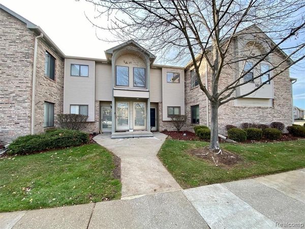 42715 LILLEY POINTE Drive, CANTON, MI 48187