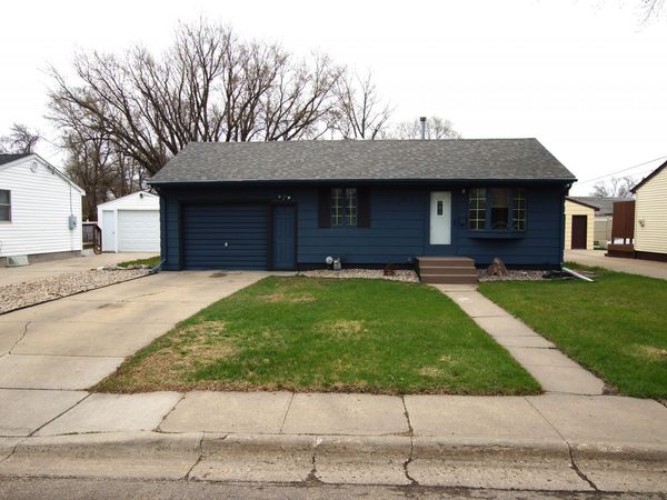 911 S Aldrich Street, Aberdeen, SD 57401