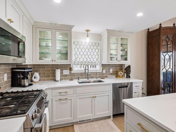 17870 Tioga Trail, Minnetonka, MN 55391