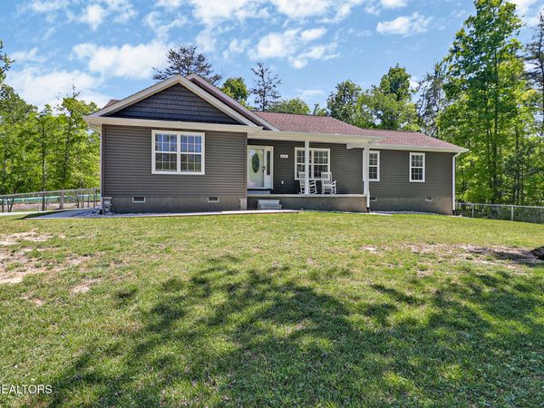 874 Deer Lodge Hwy, Clarkrange, TN 38553
