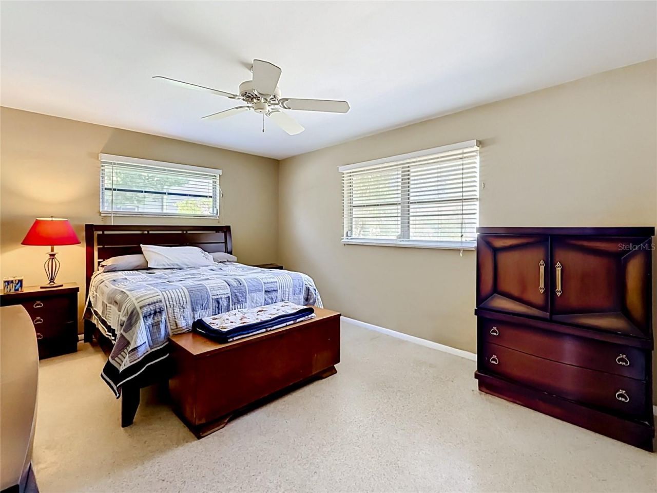 211 NW Monroe Circle N, Saint Petersburg, FL 33702 Photo