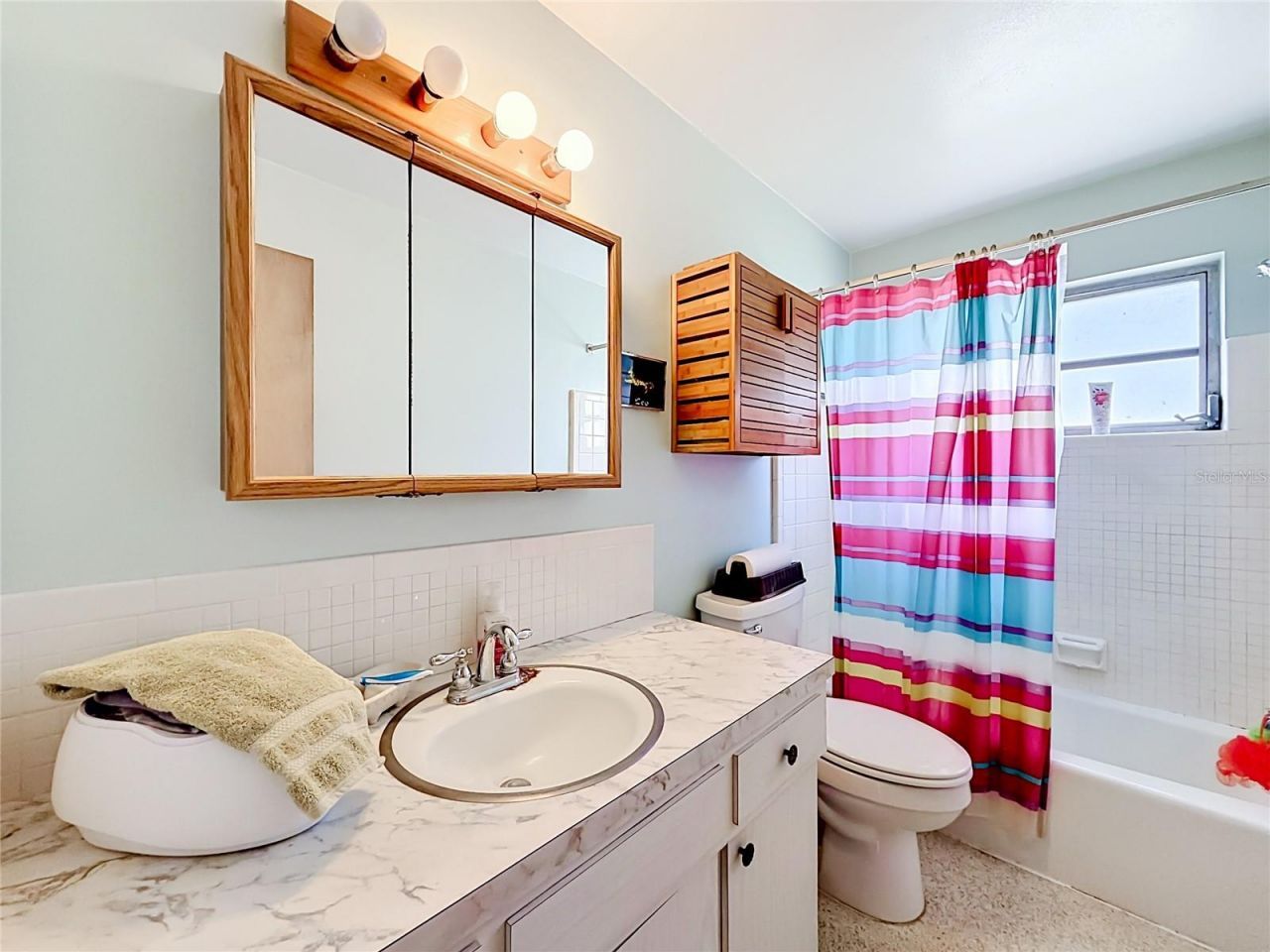 211 NW Monroe Circle N, Saint Petersburg, FL 33702 Photo