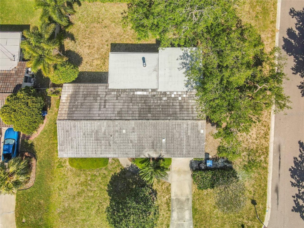 211 NW Monroe Circle N, Saint Petersburg, FL 33702 Photo