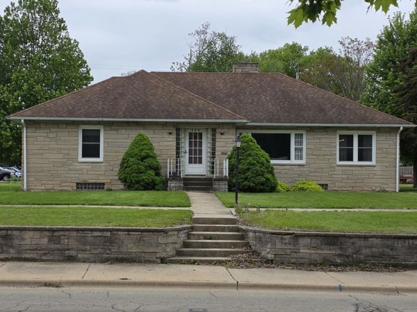 209 W 2nd Street , Prophetstown, IL 61277