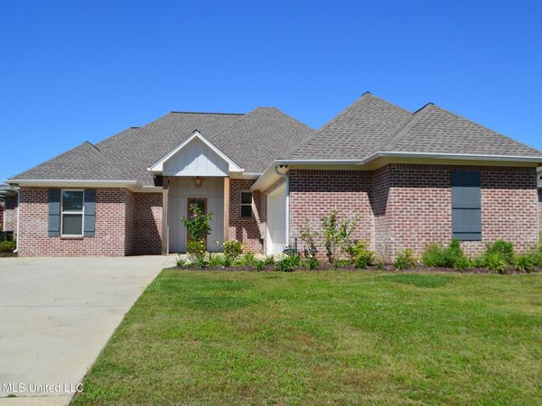 107 Catherine Boulevard, Clinton, MS 39056