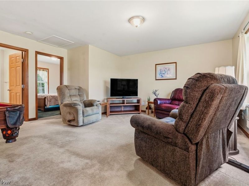 9084 Plymouth Street, Hanoverton, OH 44423 Photo 11