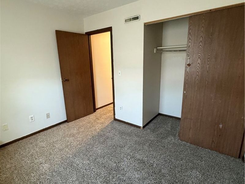 1060 Brandywine Boulevard, Unit E, Zanesville, OH 43701 Photo 14