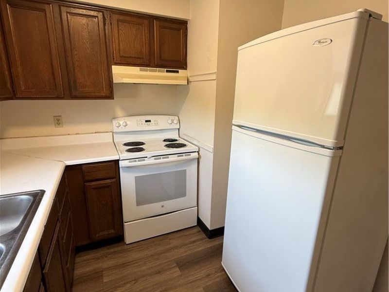 1060 Brandywine Boulevard, Unit E, Zanesville, OH 43701 Photo 6