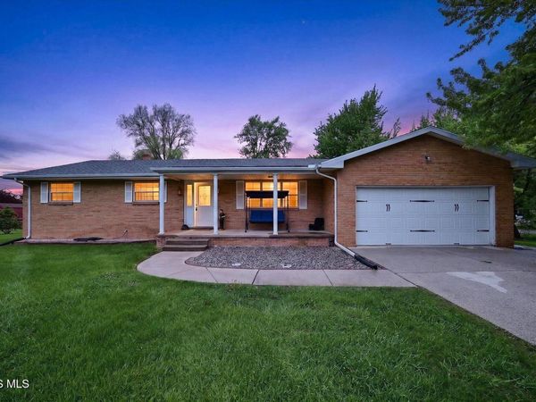 2925 Seaman Road, Oregon, OH 43616