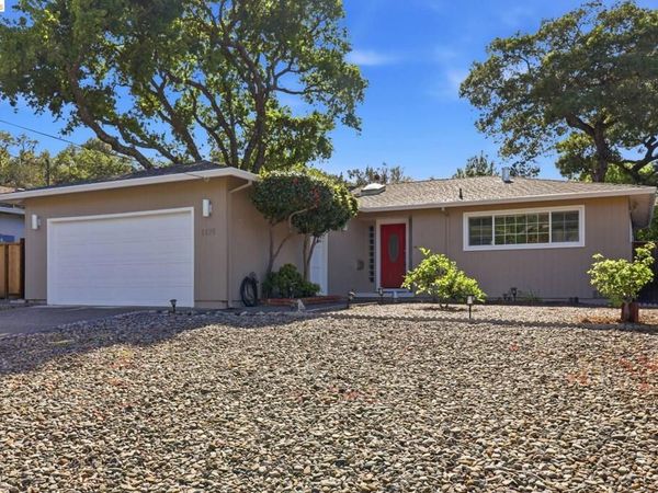 1171 Cambridge St, Novato, CA 94947