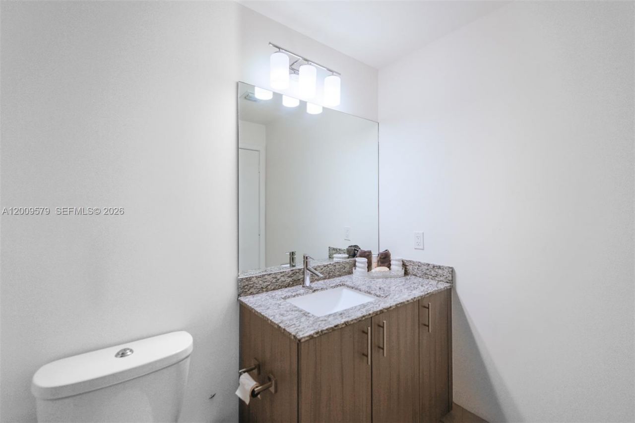 5350 NW 84th Ave , Unit 509, Doral, FL 33166 Photo