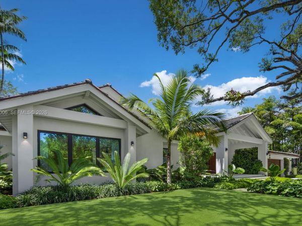 4100 Pinta Ct , Coral Gables, FL 33146