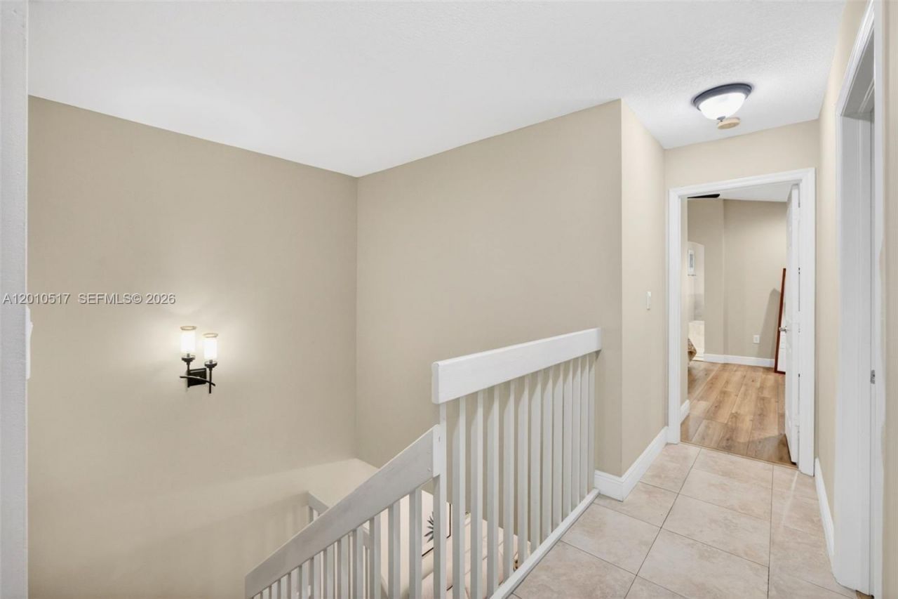 1581 Yellowheart Way , Hollywood, FL 33019 Photo