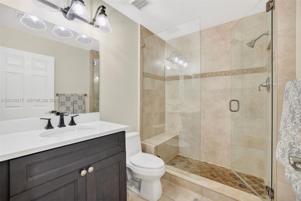 1581 Yellowheart Way , Hollywood, FL 33019 Photo
