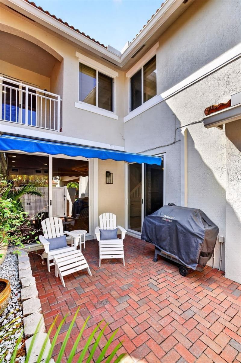 1581 Yellowheart Way , Hollywood, FL 33019 Photo