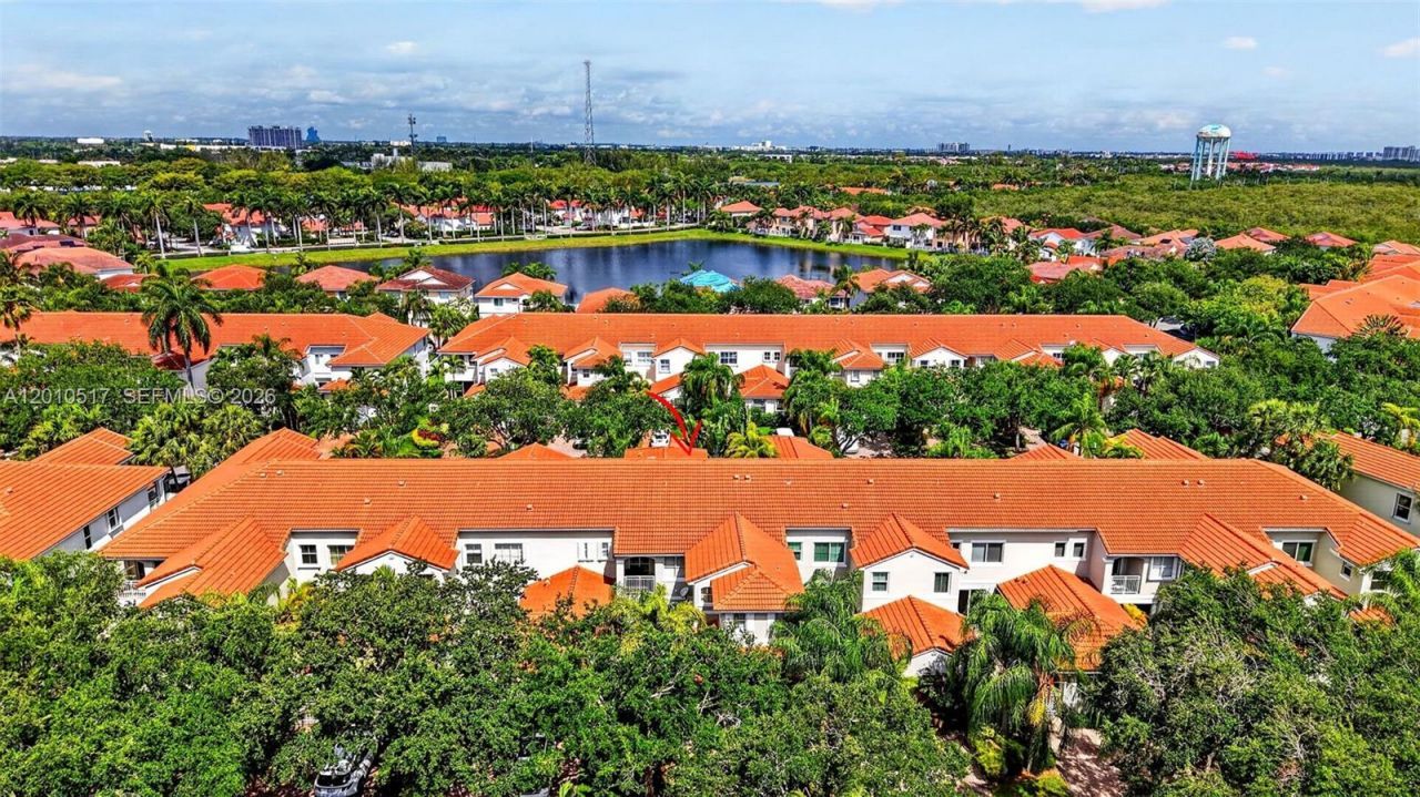 1581 Yellowheart Way , Hollywood, FL 33019 Photo