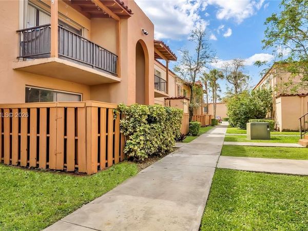 7231 Miami Lakes Dr , Unit C5, Miami Lakes, FL 33014