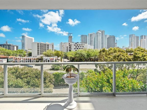 3470 E Coast Ave , Unit H0302, Miami, FL 33137