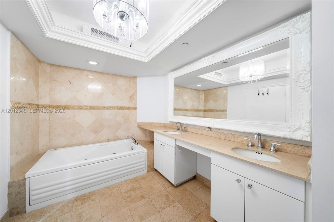 4775 Collins Ave, Unit 1504, Miami Beach, FL 33140 Photo
