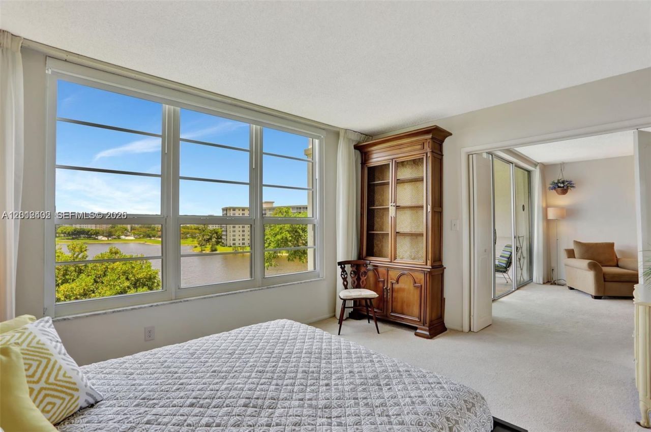 3091 N Course Dr , Unit 502, Pompano Beach, FL 33069 Photo