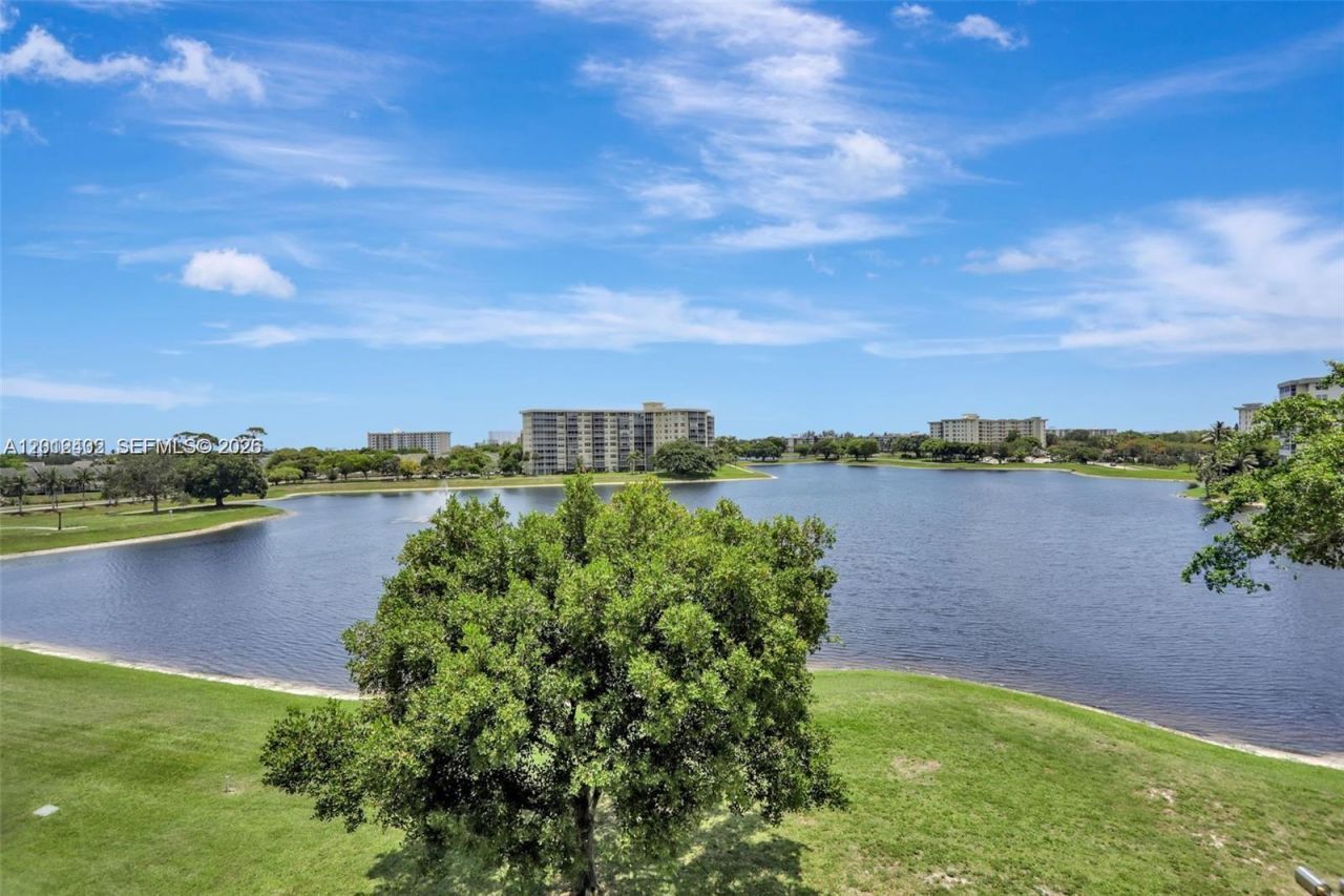 3091 N Course Dr , Unit 502, Pompano Beach, FL 33069 Photo