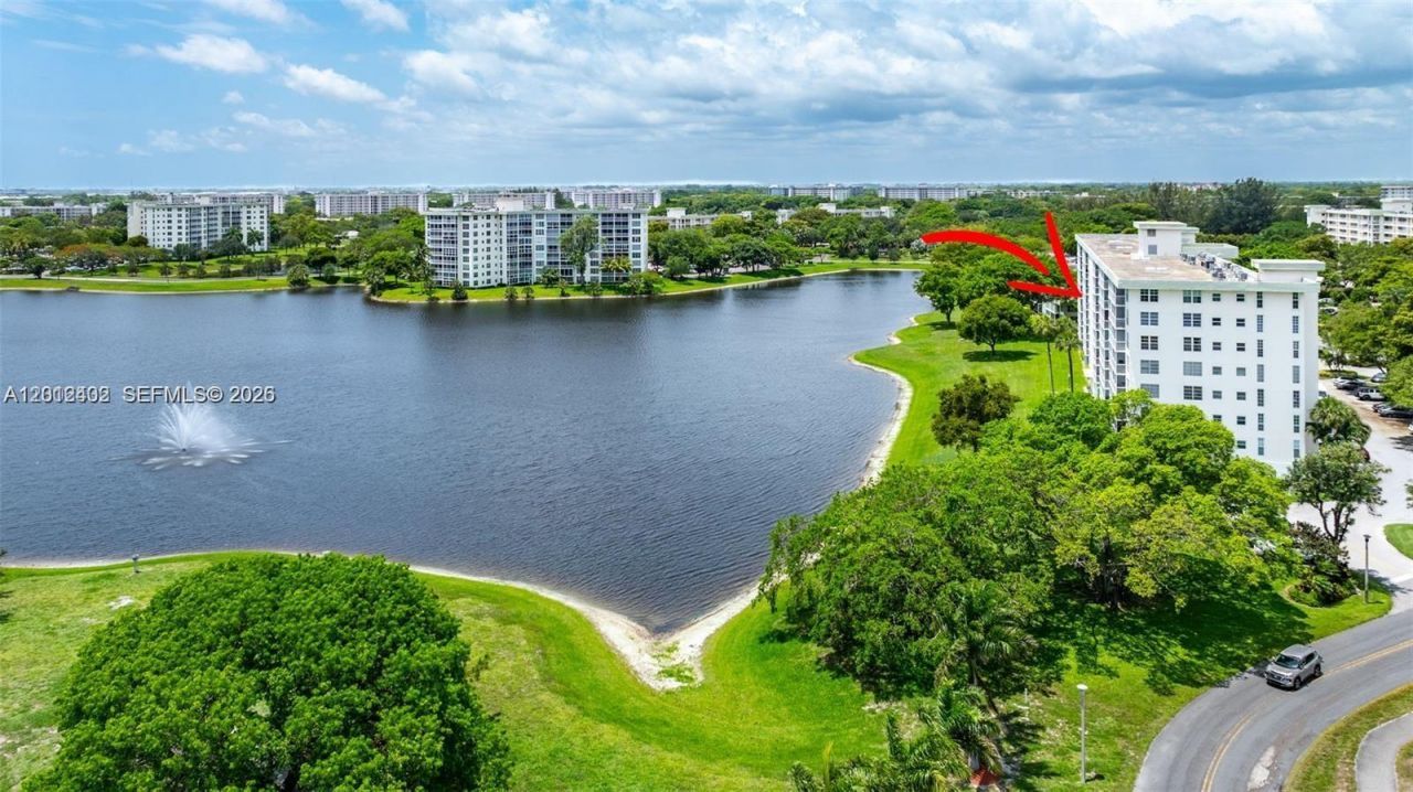 3091 N Course Dr , Unit 502, Pompano Beach, FL 33069 Photo