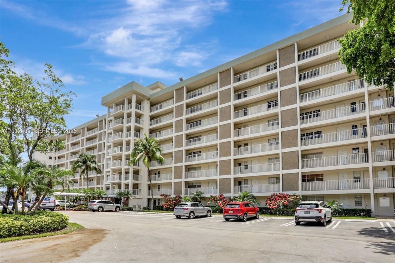 3091 N Course Dr , Unit 502, Pompano Beach, FL 33069 Photo