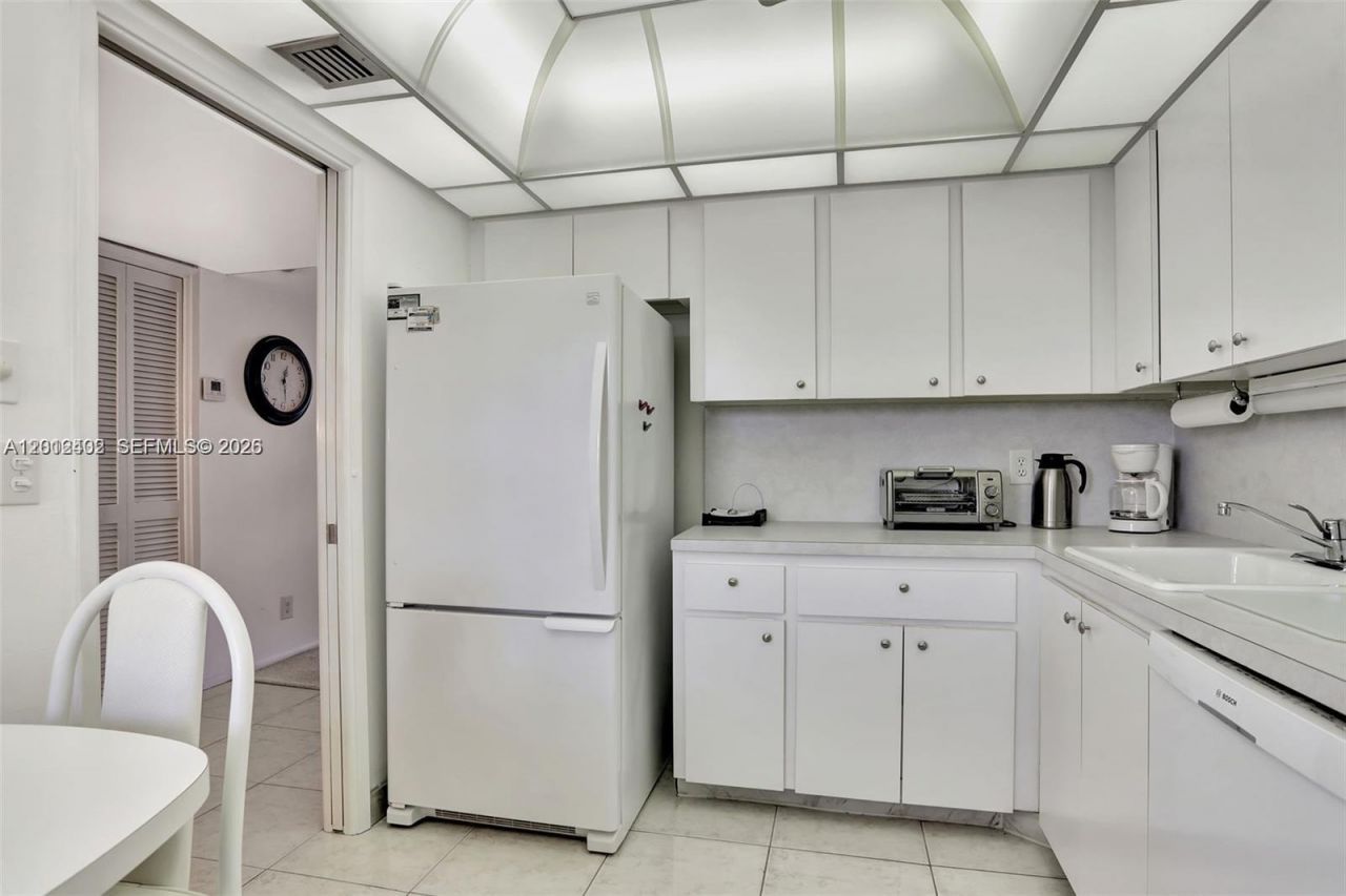 3091 N Course Dr , Unit 502, Pompano Beach, FL 33069 Photo