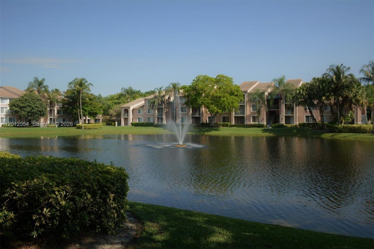 12118 Saint Andrews Pl , Unit 107, Miramar, FL 33025 Photo