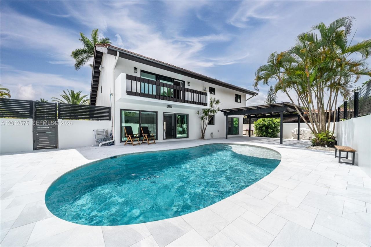 330 SW 133rd Pl, Unit 330, Miami, FL 33184 Photo