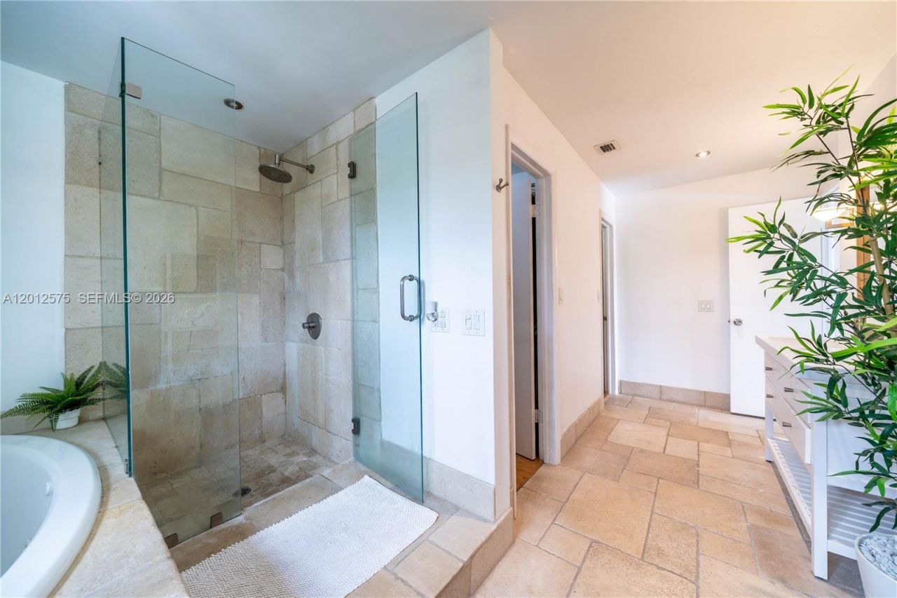 330 SW 133rd Pl, Unit 330, Miami, FL 33184 Photo