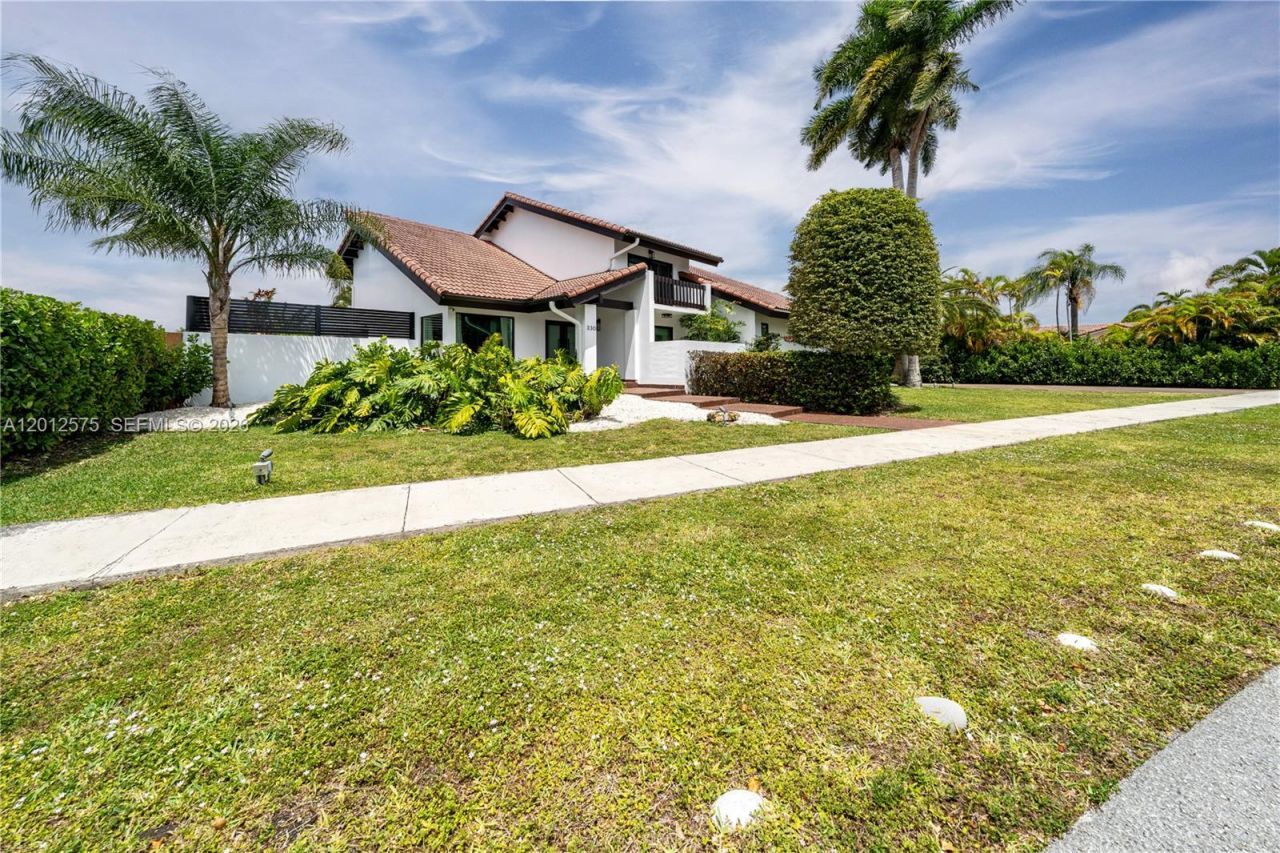 330 SW 133rd Pl, Unit 330, Miami, FL 33184 Photo