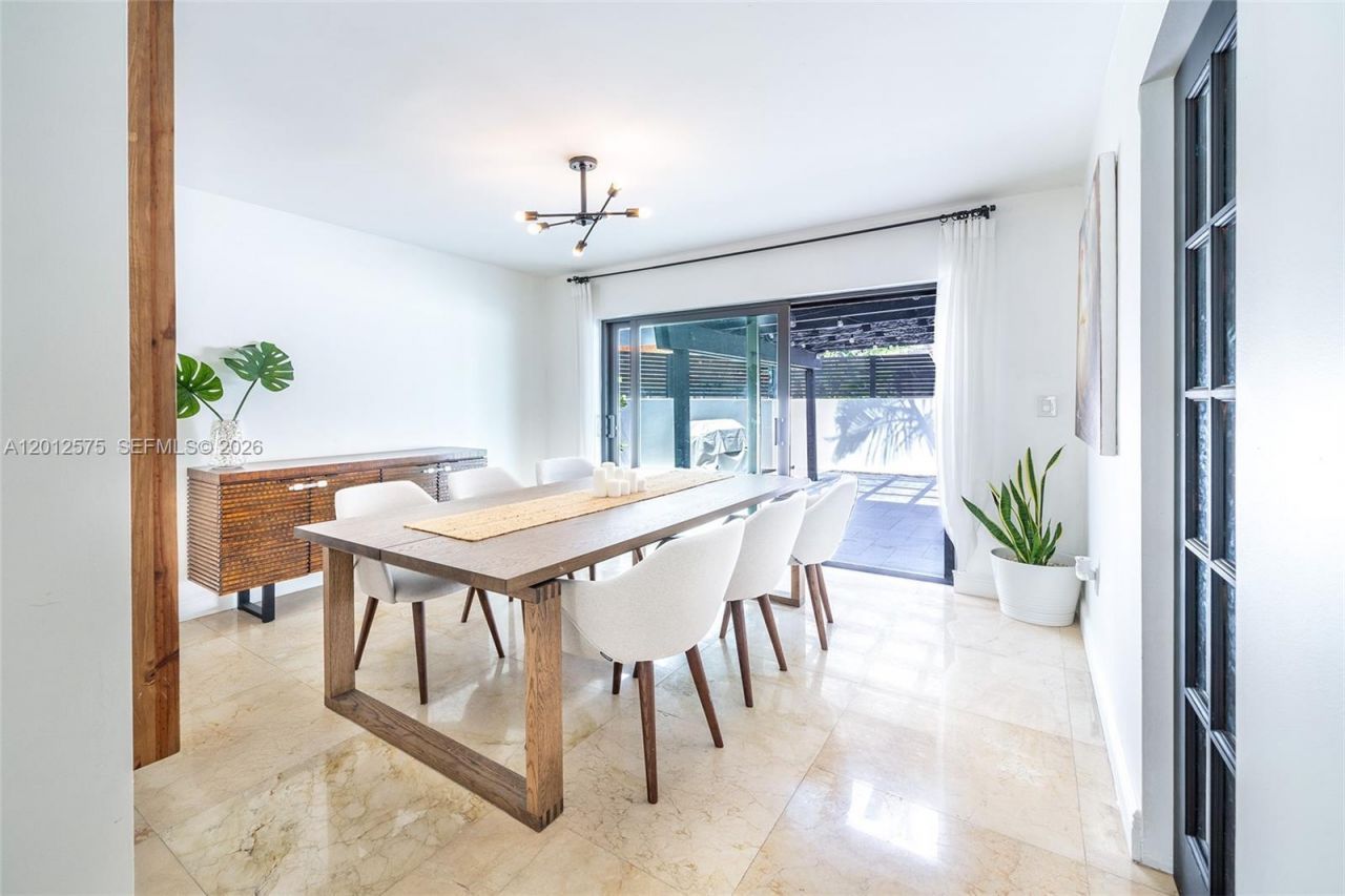 330 SW 133rd Pl, Unit 330, Miami, FL 33184 Photo