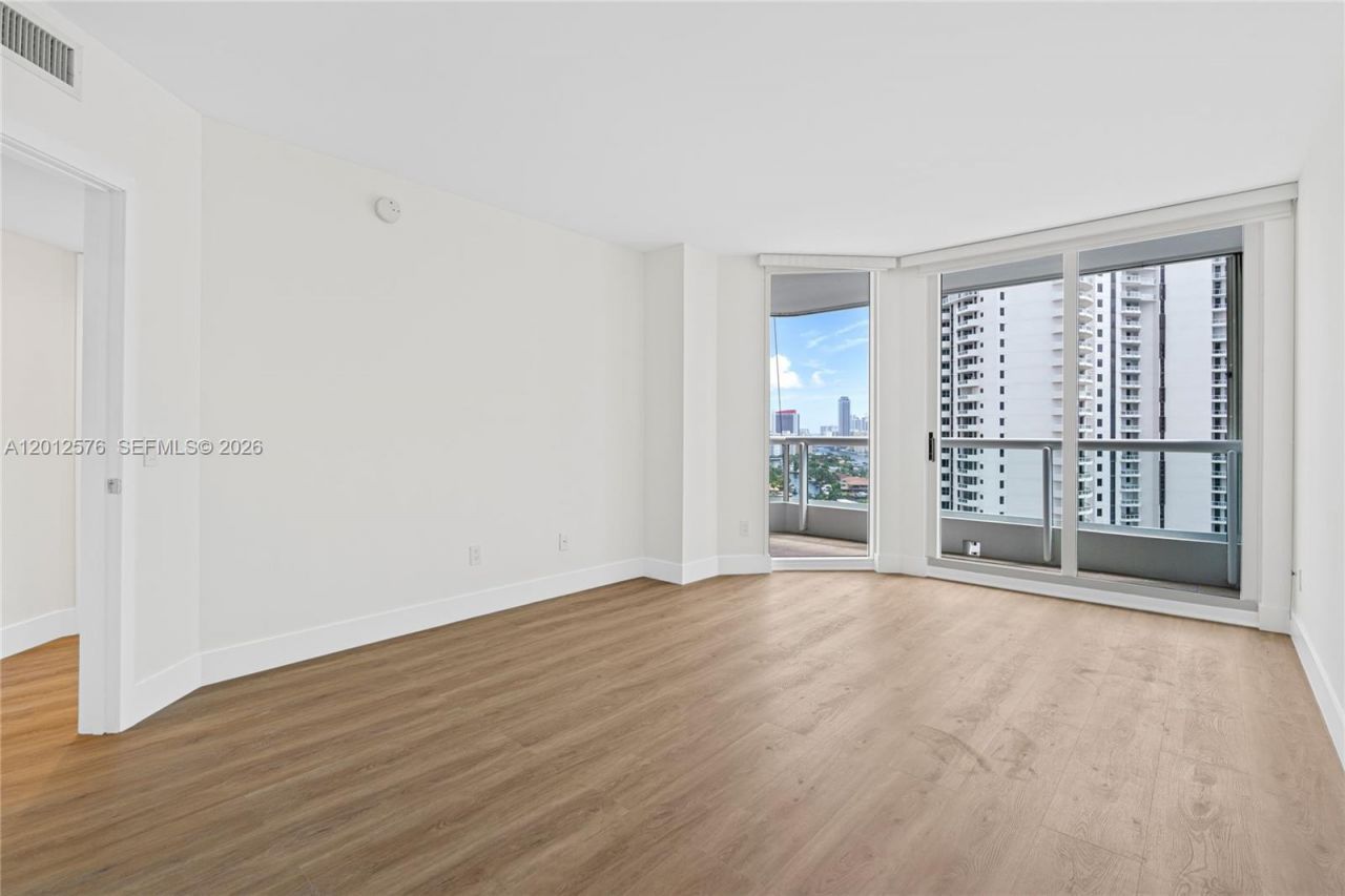 21055 Yacht Club Dr , Unit 1903, Aventura, FL 33180 Photo