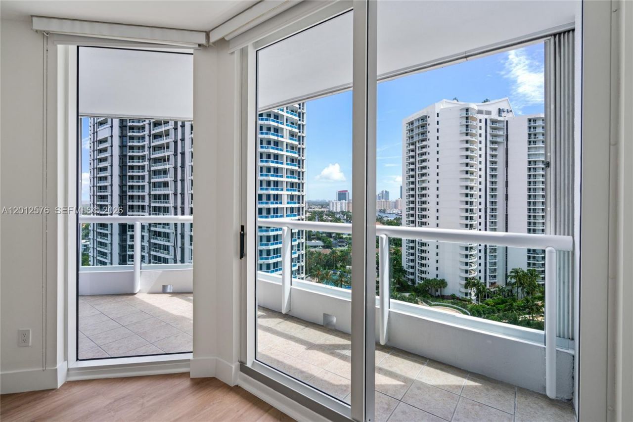 21055 Yacht Club Dr , Unit 1903, Aventura, FL 33180 Photo