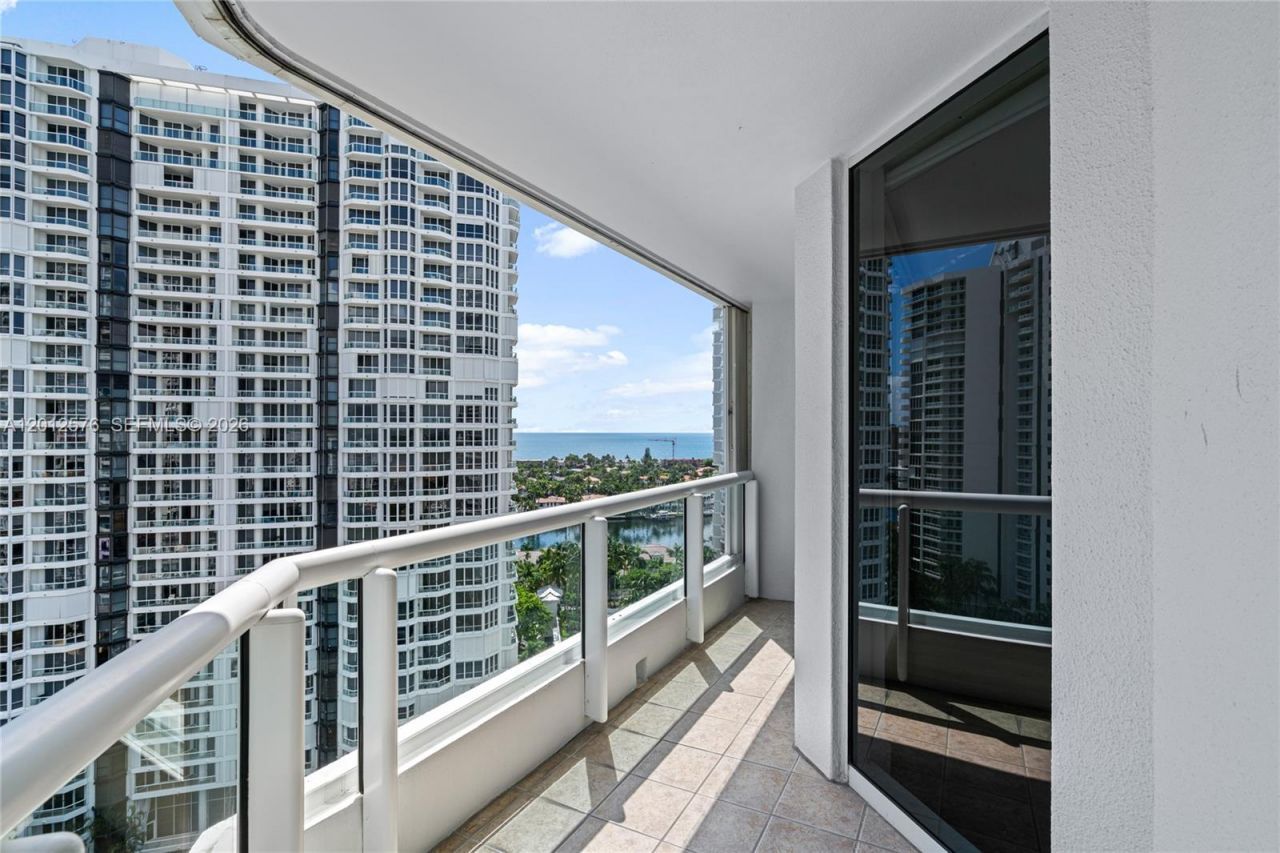 21055 Yacht Club Dr , Unit 1903, Aventura, FL 33180 Photo