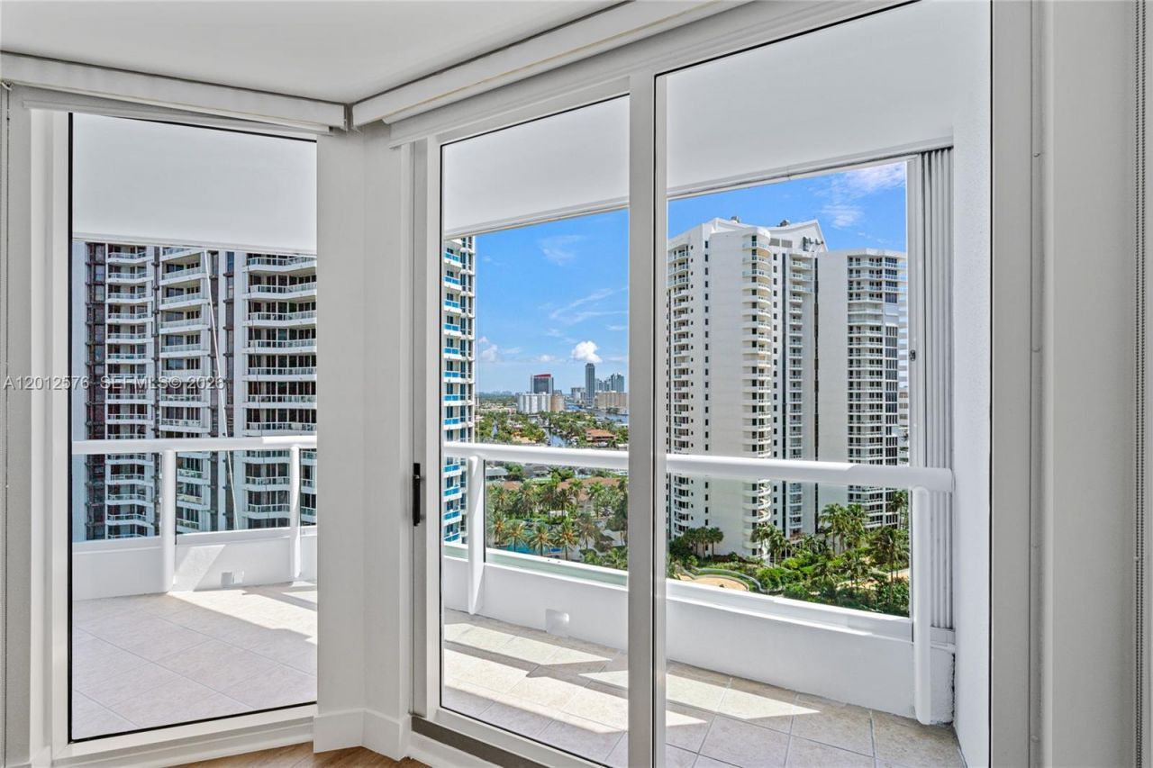21055 Yacht Club Dr , Unit 1903, Aventura, FL 33180 Photo