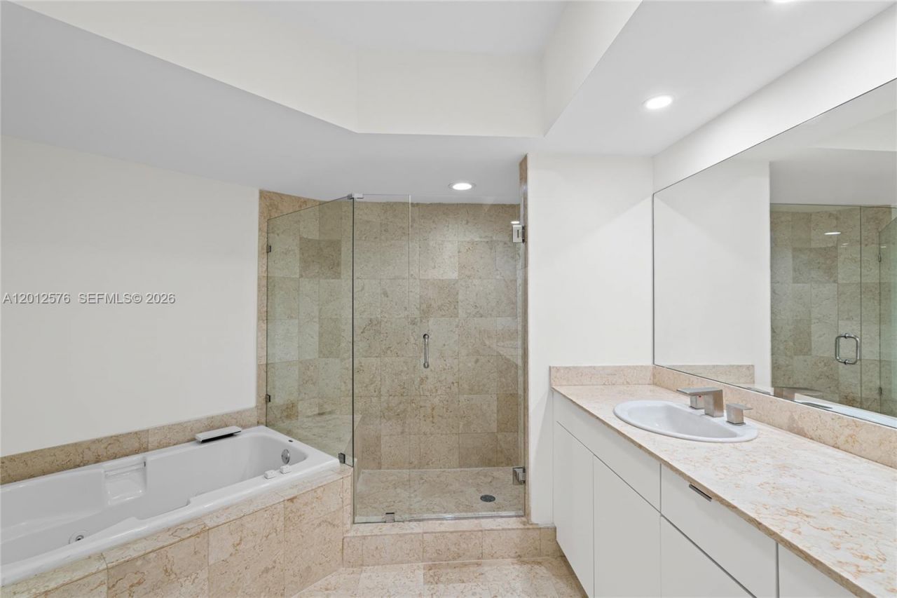 21055 Yacht Club Dr , Unit 1903, Aventura, FL 33180 Photo