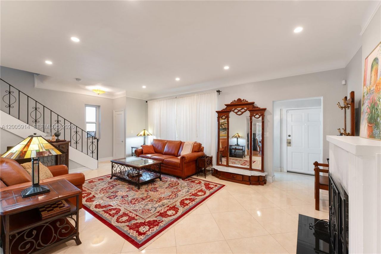 528 Alcazar Ave, Coral Gables, FL 33134 Photo