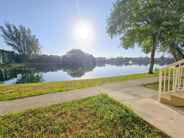 3690 N 56th Ave , Unit 912, Hollywood, FL 33021