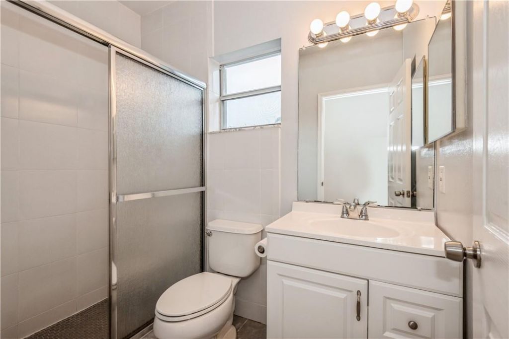 16135 Emerald Cove Road, Weston, FL 33331 Photo