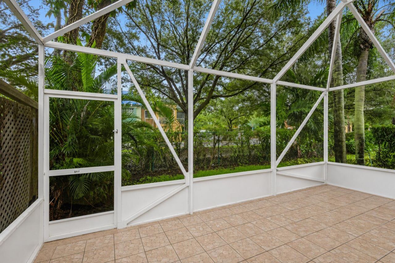 16135 Emerald Cove Road, Weston, FL 33331 Photo