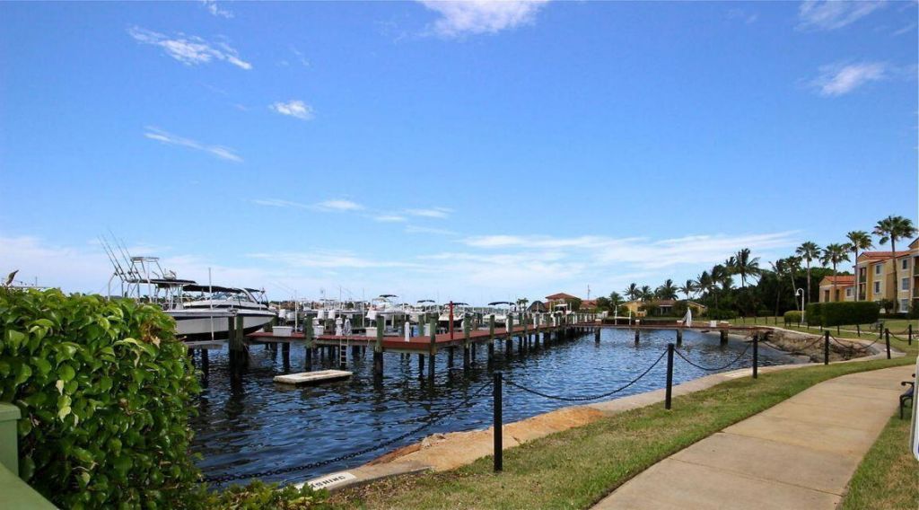 117 Yacht Club Way, Unit 110, Hypoluxo, FL 33462 Photo